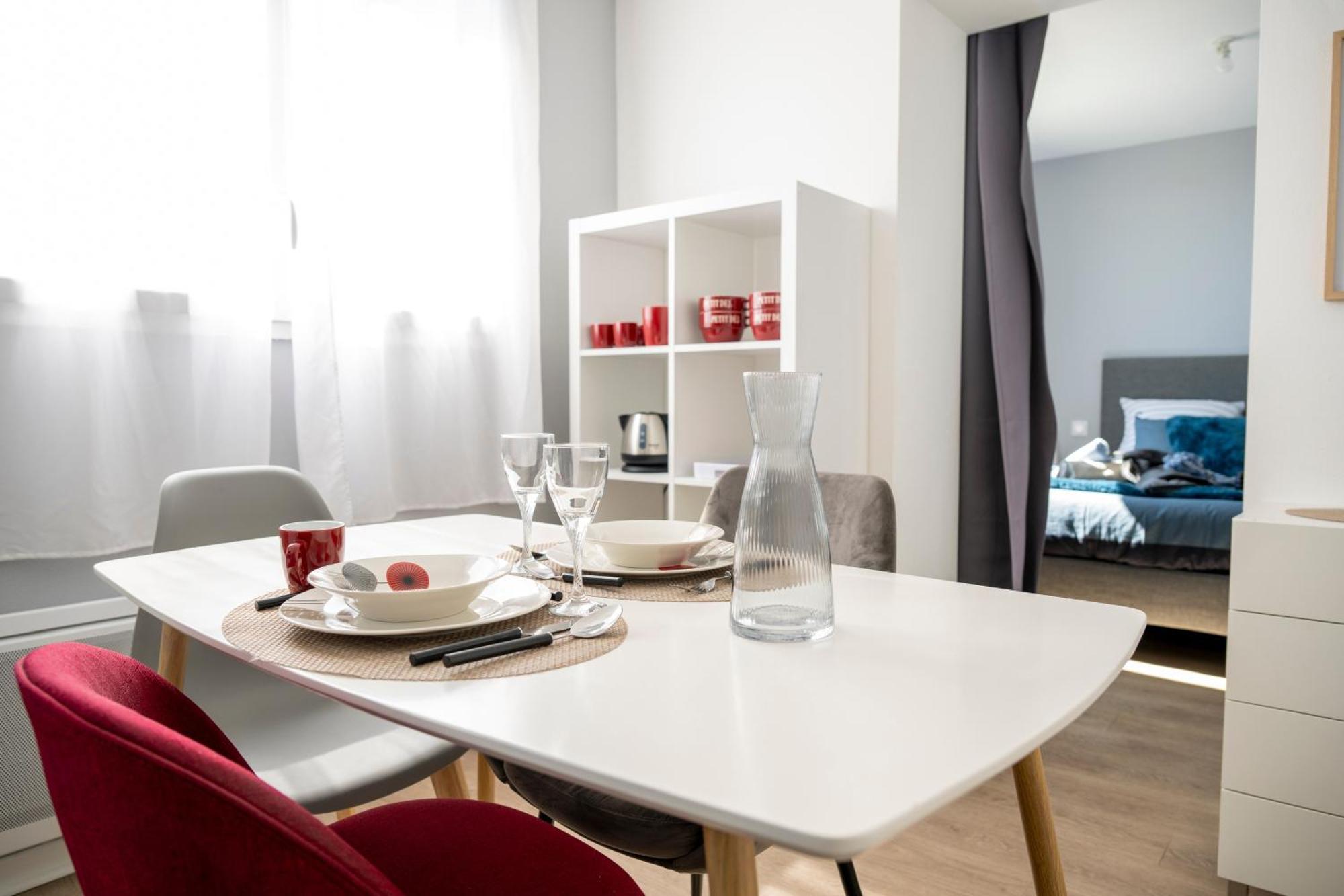 L'Ange Bleu - Appt A 25 Min Du Puy Du Fou Apartment Cholet Exterior photo